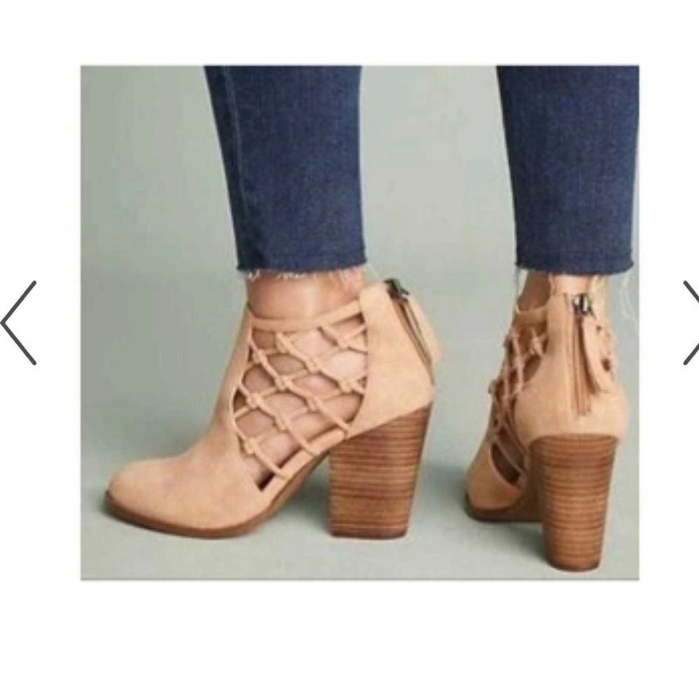 Joe's Suede Knotted Cutout Back Zip Ankle Boots‎ size 10